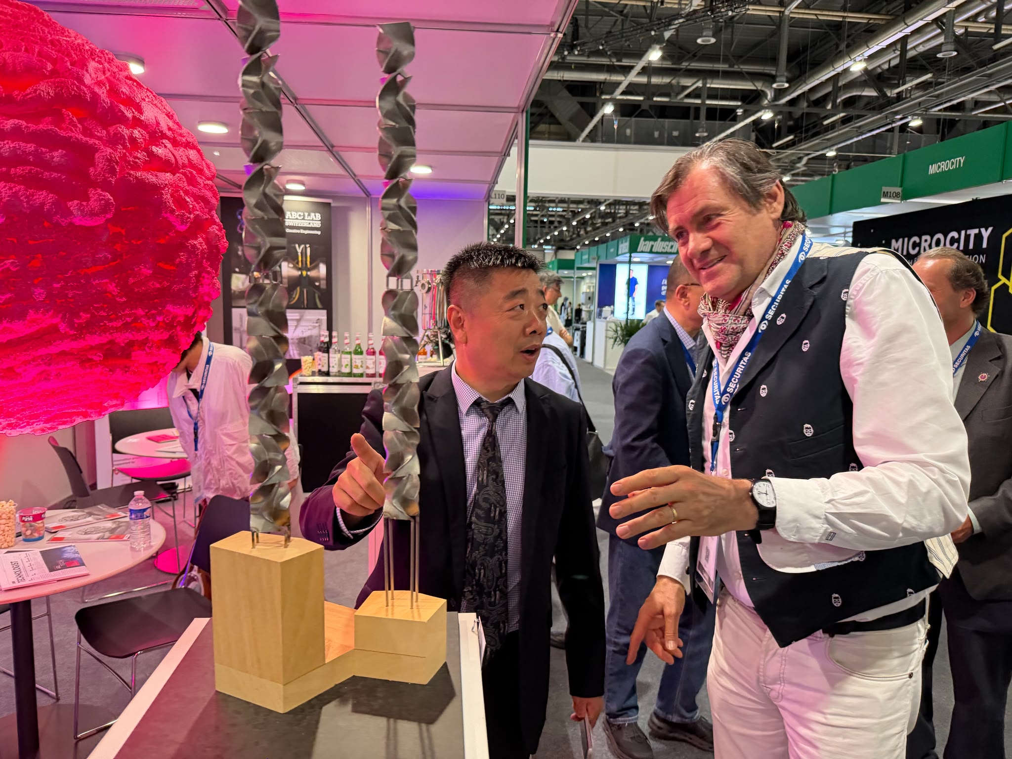 The work being discussed by visitors at EPHJ, Geneva.